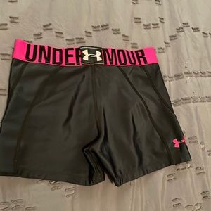 Woman’s small under armor athletic shorts